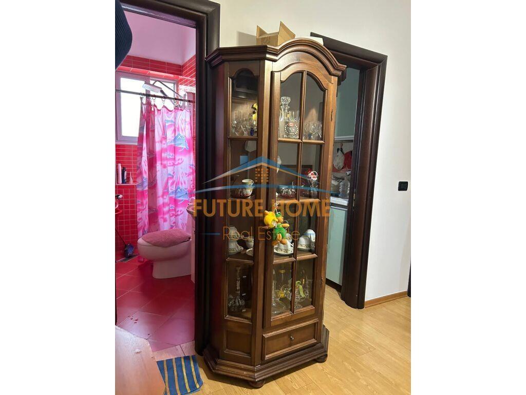 apartament me qera 1+1,