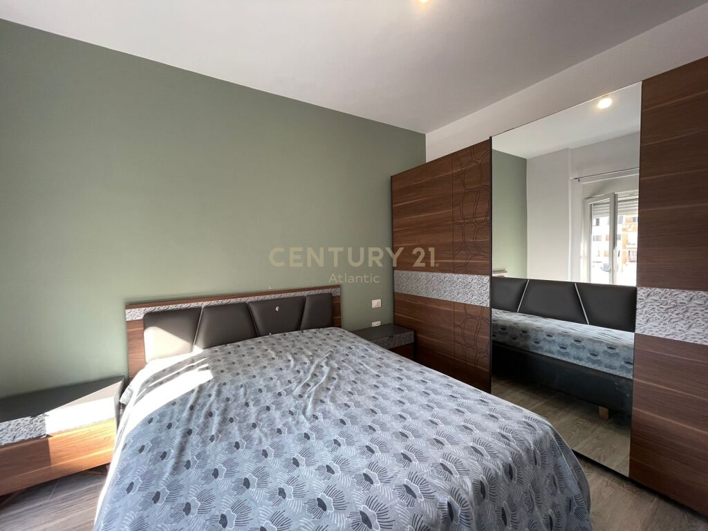 SHITET APARTAMENT 2+1 NE PLAZH RROTA KUQE!