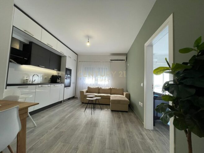 SHITET APARTAMENT 2+1 NE PLAZH RROTA KUQE!