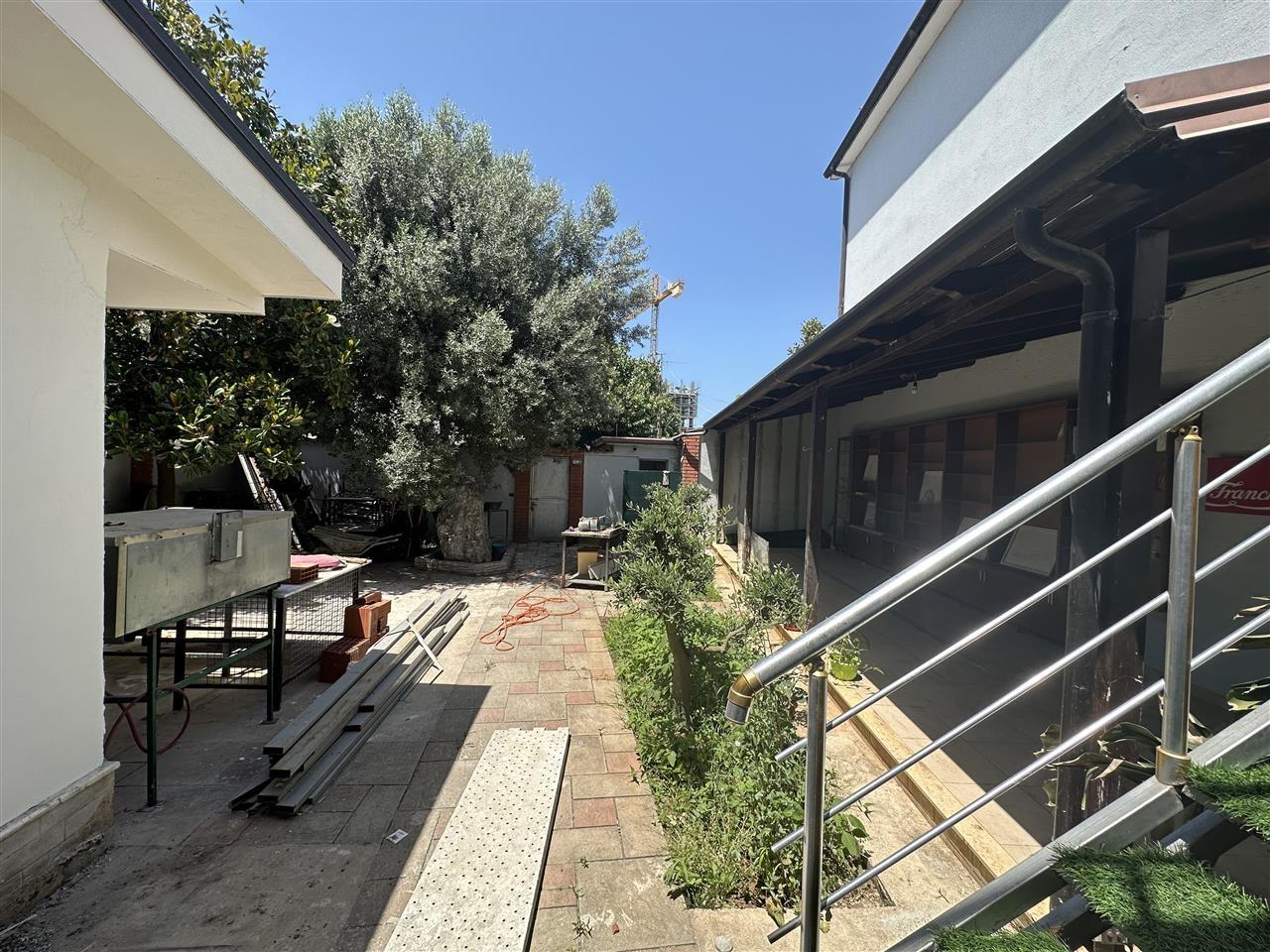 jepet vile me qera kinostudio perball shkolles gjon buzuku