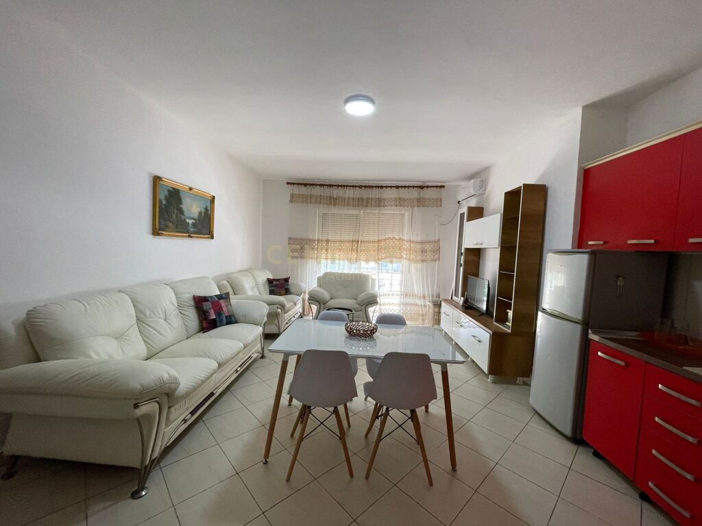 SHITET APARTAMENT 2+1 NE PLAZH RROTA E KUQE