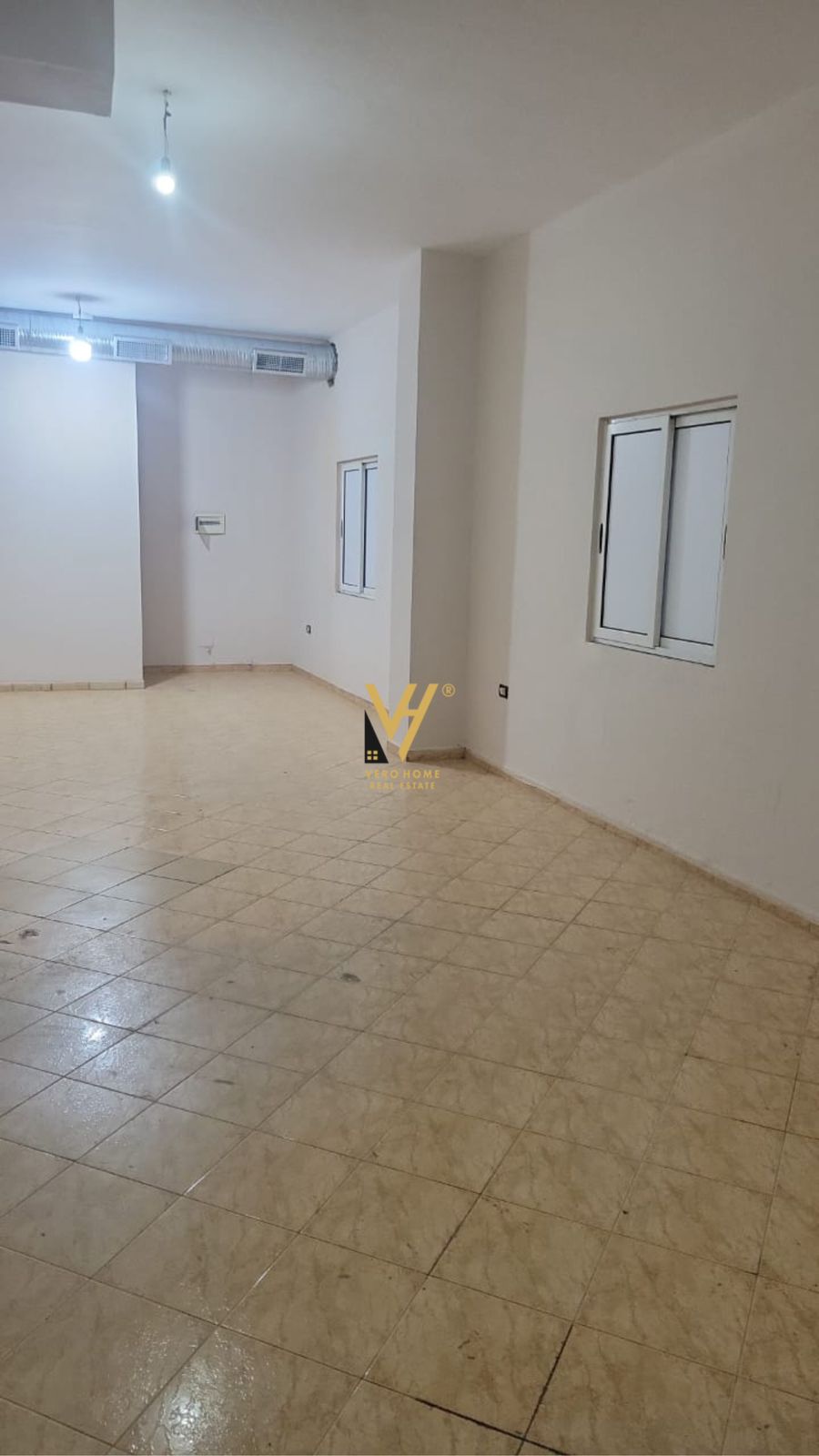 JEPET DYQAN ME QERA TE RR BABE REXHA 35.000 LEKE