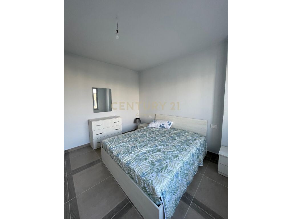SHITET APARTAMENT 1+1 PRANE STADIUMIT, DURRES!