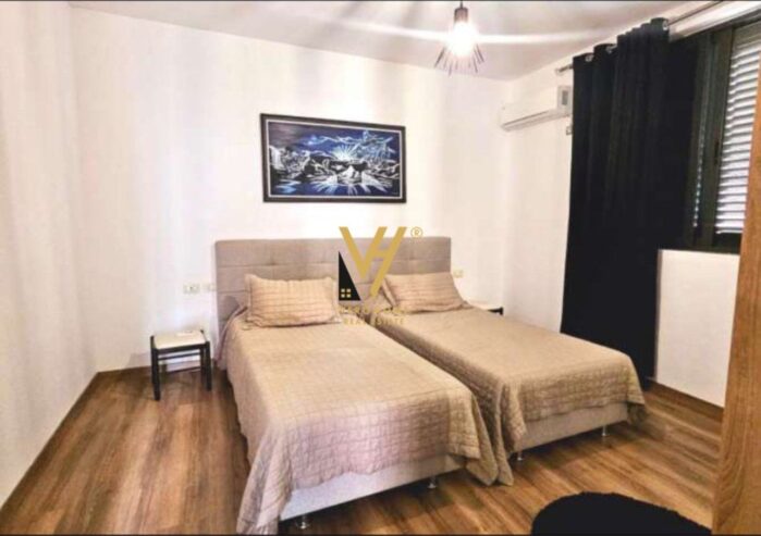JEPET APARTAMENT 2+1+BLK ME QERA NE QENDER 700 EUR