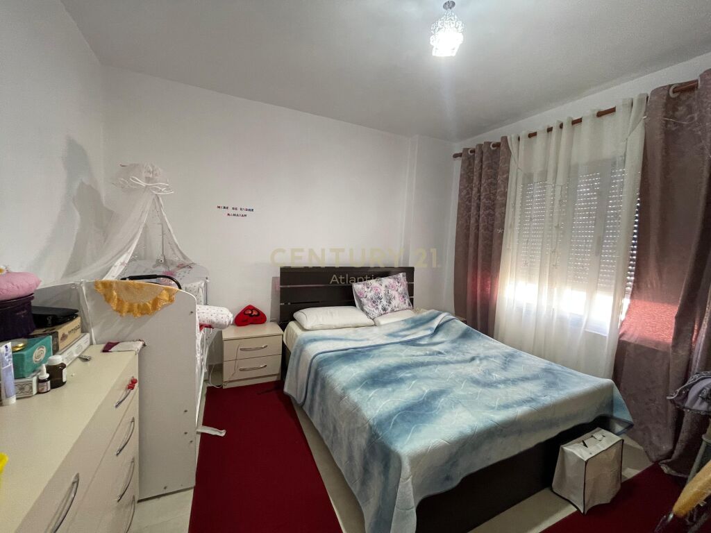 SHITET APARTAMENT 1+1 PRANE STADIUMIT
