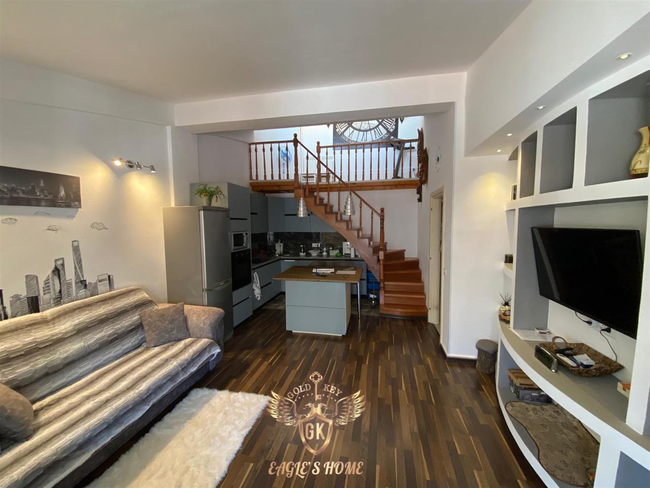 Shitet 2+1 + Ballkon• Total Mobiluar dhe arreduar