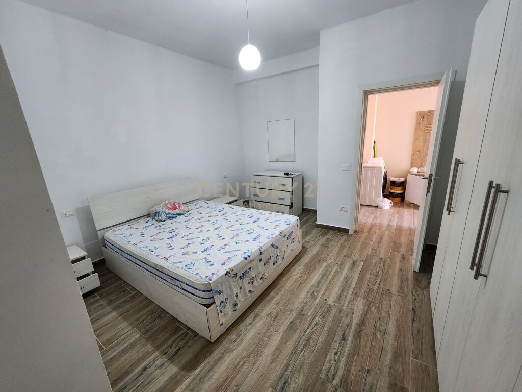 JEPET ME QERA APARTAMENT 1+1 PRANE MUZEUMIT DURRES