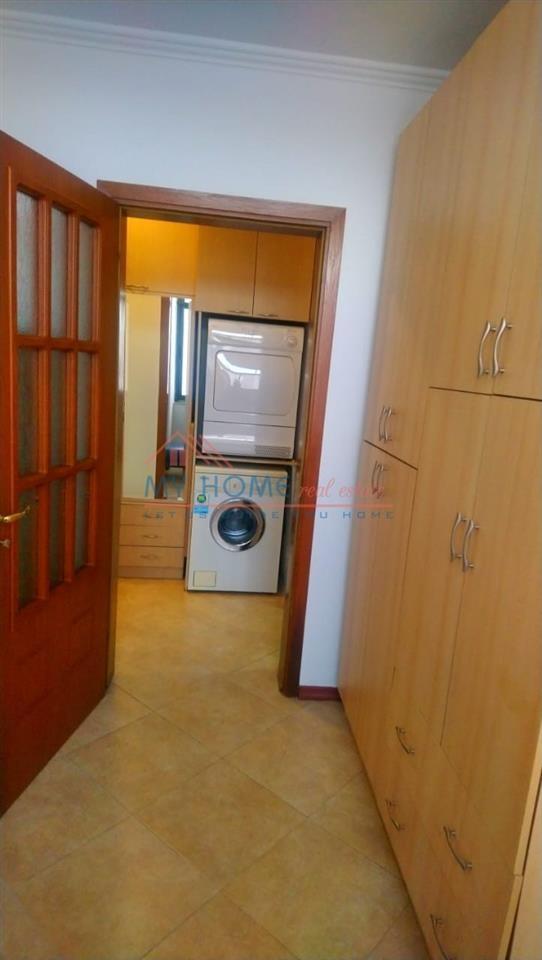Apartament 2+1 Me Qira Qender Tirane