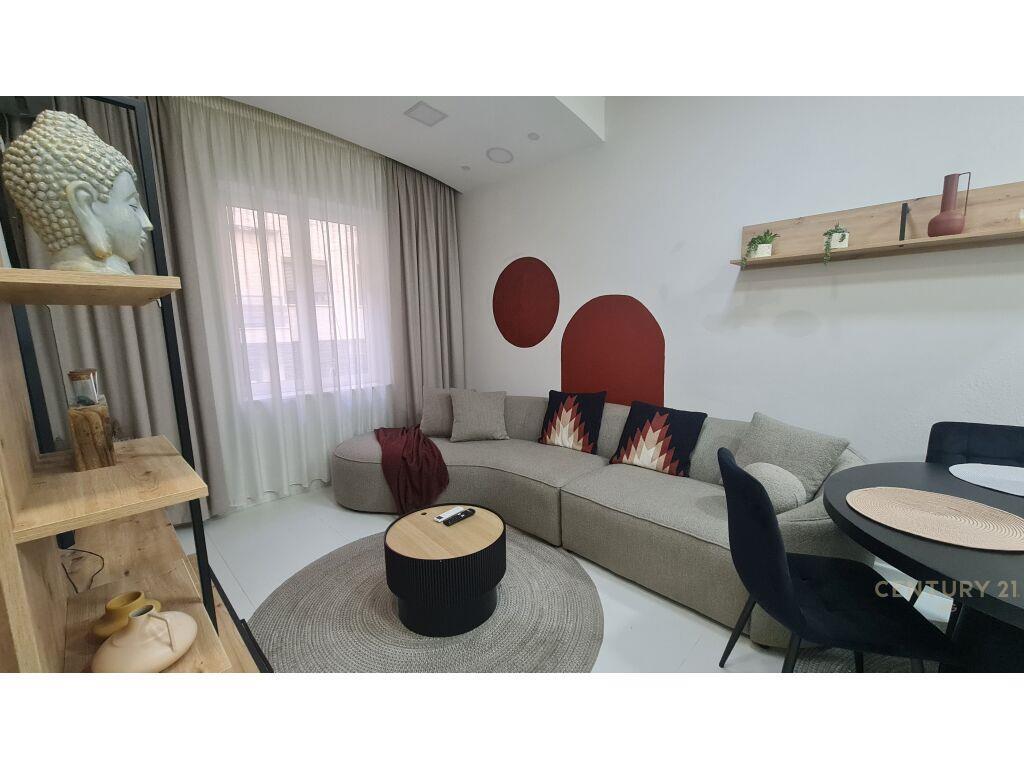 Apartament 1+1 i mobiluar te Pallatet Agimi!