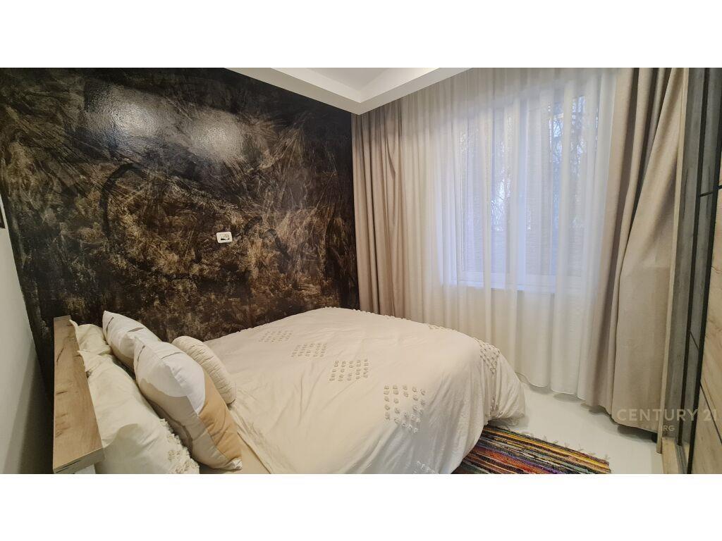 Apartament 1+1 i mobiluar te Pallatet Agimi!