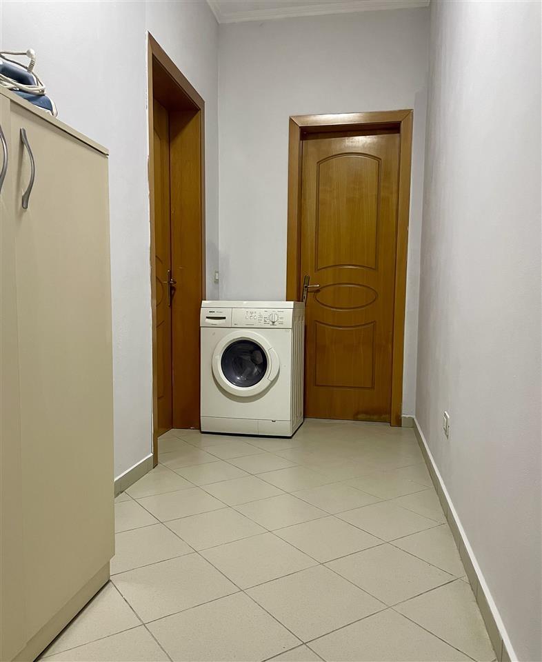 Jepet me qera garsoniere