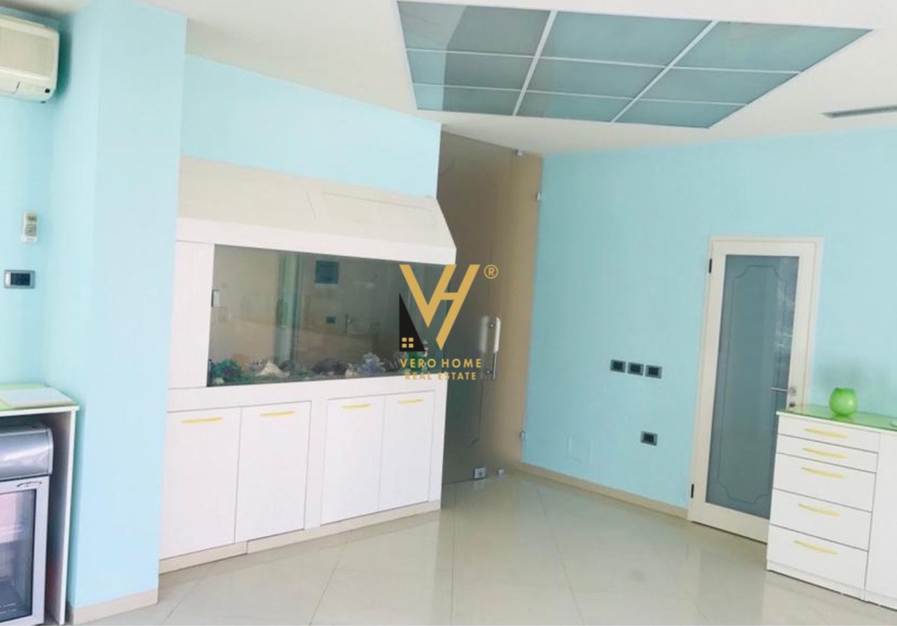 JEPET ZYRE 95M2 ME QERA TE STADIUMI DINAMO 1.500 E