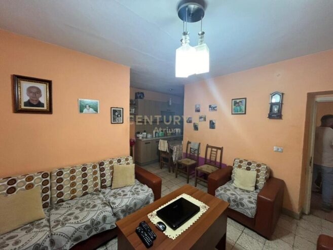 Shitet | Apartament 2+1 | Rruga e Durrësit | € 135 000 |