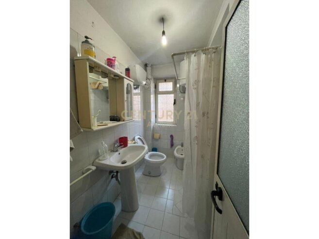 Shitet | Apartament 2+1 | Rruga e Durrësit | € 135 000 |