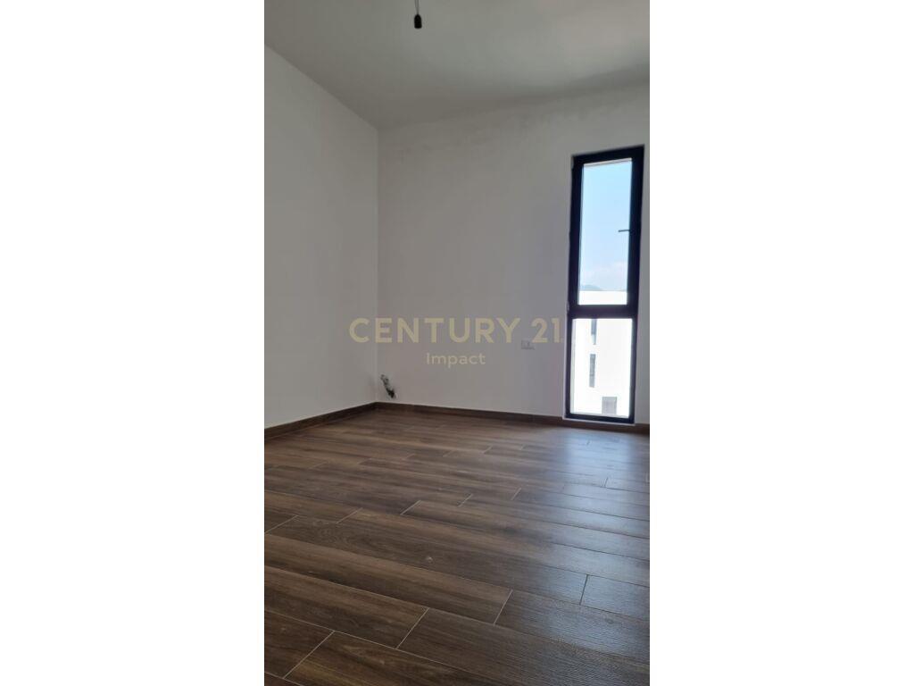 Apartament 3+1 për Shitje Kompleksi Arlis Farmacia 10