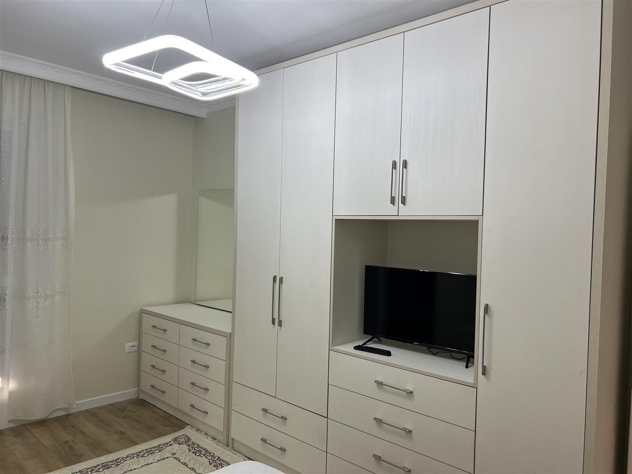 Jepet me qera Apartament 2+1+2 trio tower residence