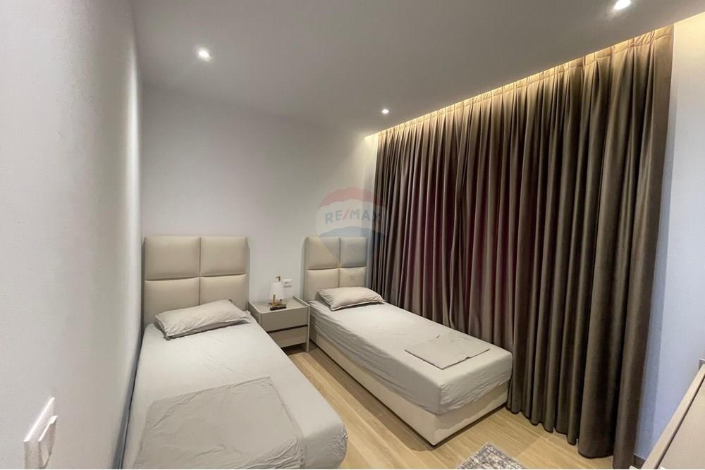 Vile me pishine ne shitje ne San Pietro!