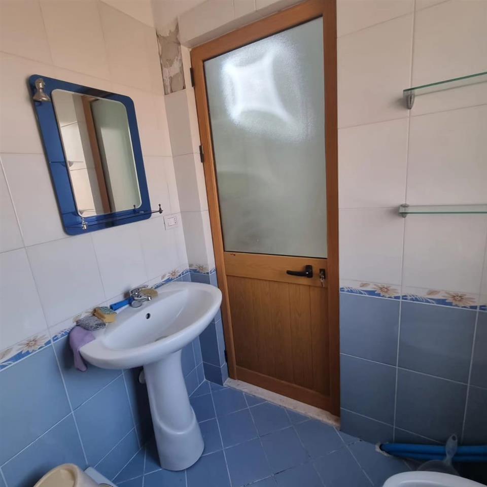 jepet apartament me qera gega oil/plazh