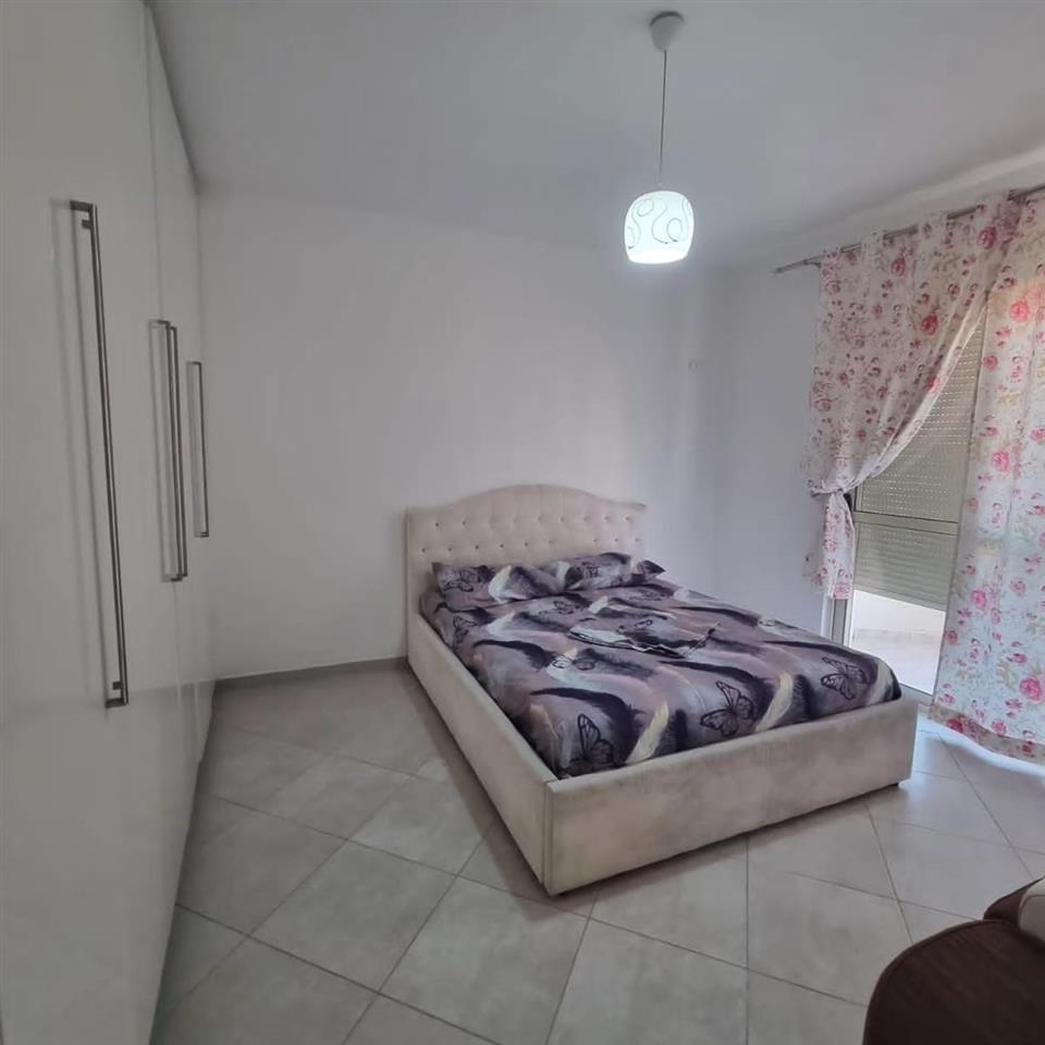 jepet apartament me qera gega oil/plazh