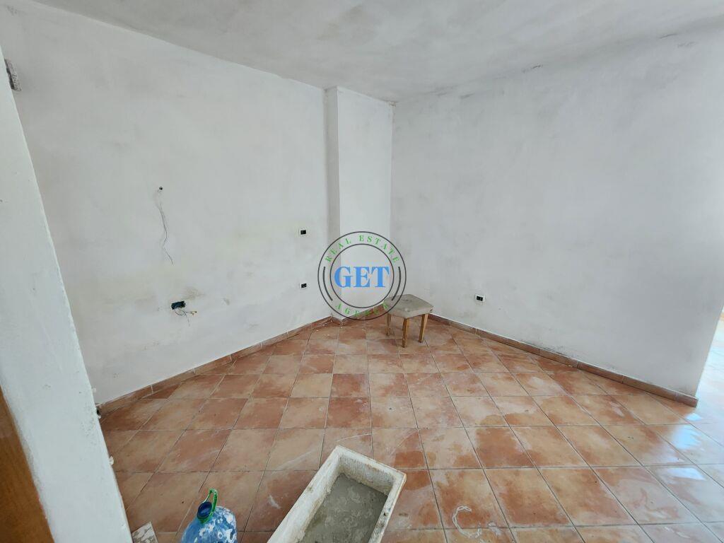 Shitet, Apartament 1+1, Shkembi I Kavajes, Durres!