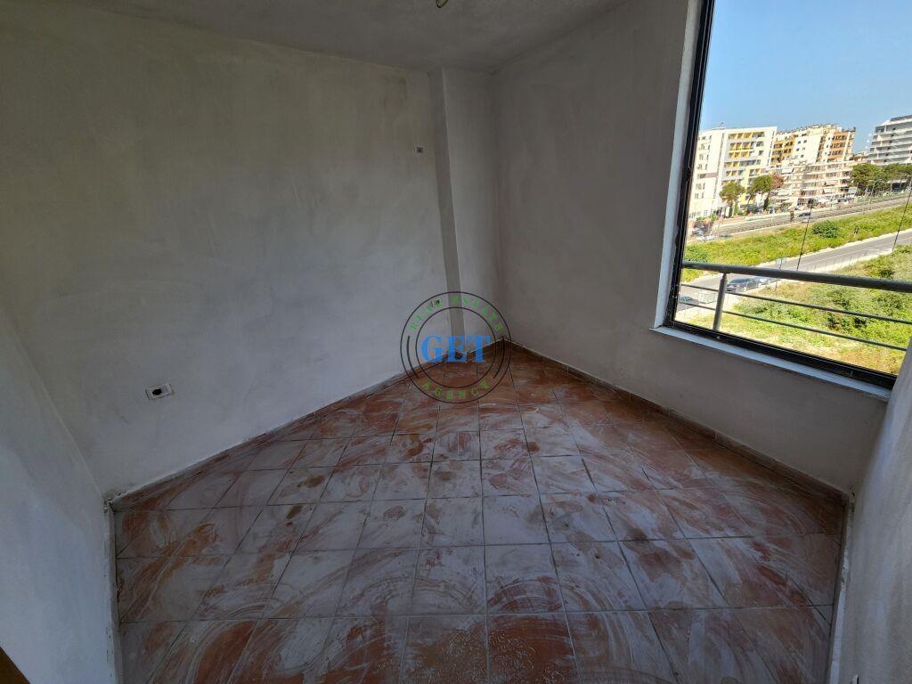 Shitet, Apartament 1+1, Shkembi I Kavajes, Durres!