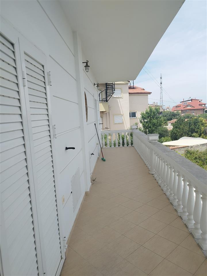 Shitet vila 2 kateshe ne lagjen 1 Maj koder Fier