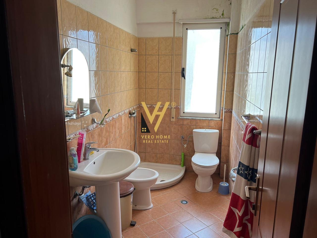 SHITET APARTAMENT 1+1+BALLKON NE GOLEM 65.000 EURO