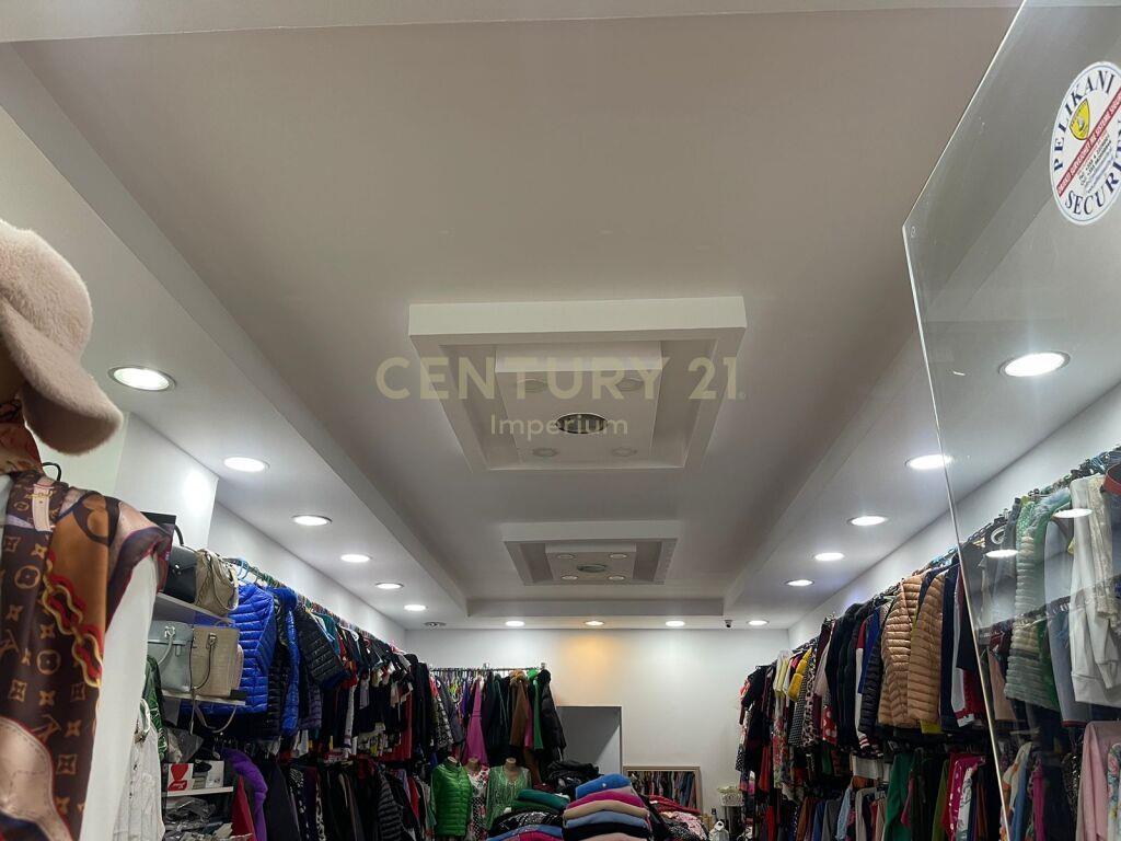 Shitet Dyqan 51 m² Rruga e Kavajës 135 000 €