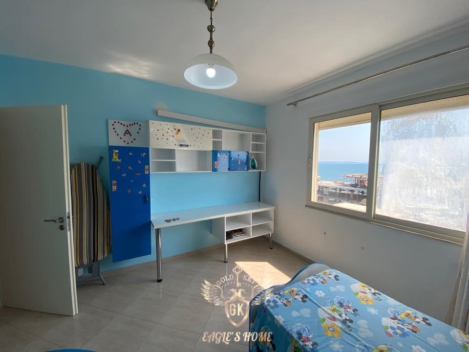 Shitet Super Apartament• Pamje nga deti Vollga