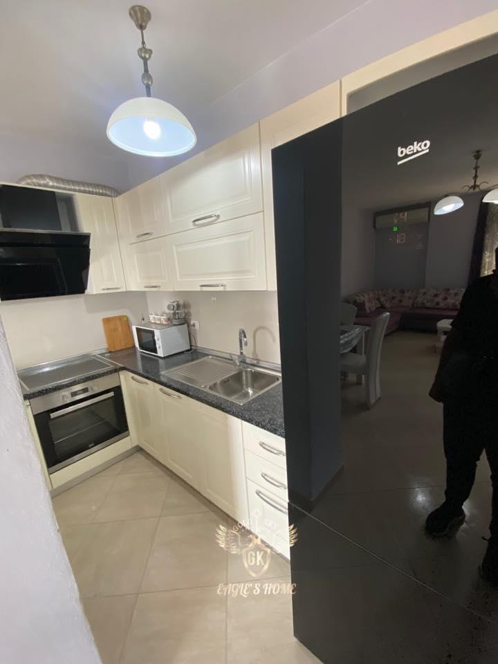 Shitet Super Apartament• Pamje nga deti Vollga