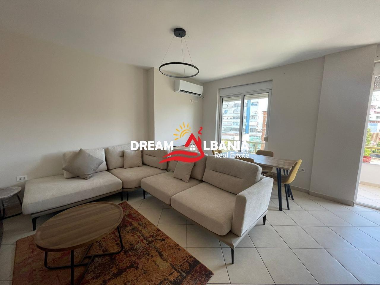 Apartament 2+1+2 me qera ne rrugen e Kavajes