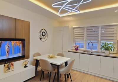 Shitet 2+1 apartament super i areduar