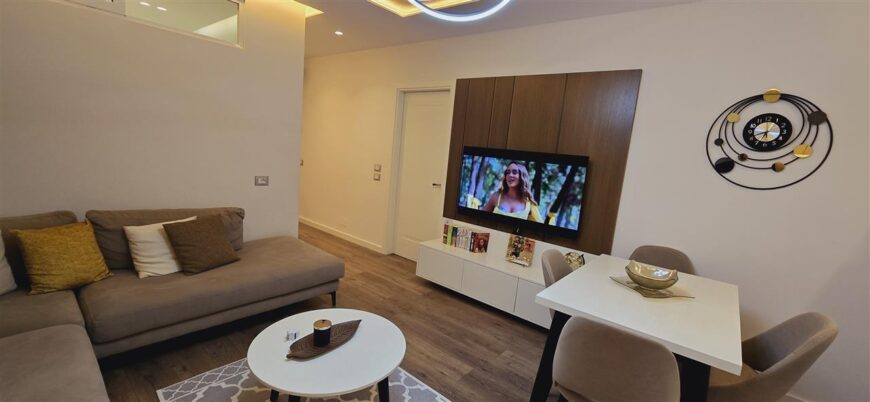 Shitet 2+1 apartament super i areduar