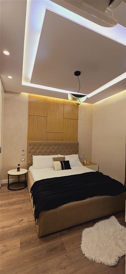 Shitet 2+1 apartament super i areduar