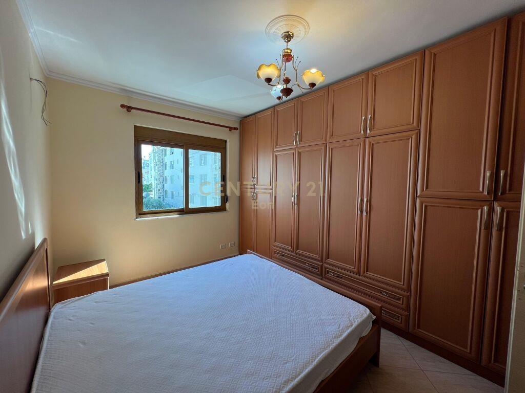 Shitet Apartament 2+1 Qendra e Durresit 94 000 €