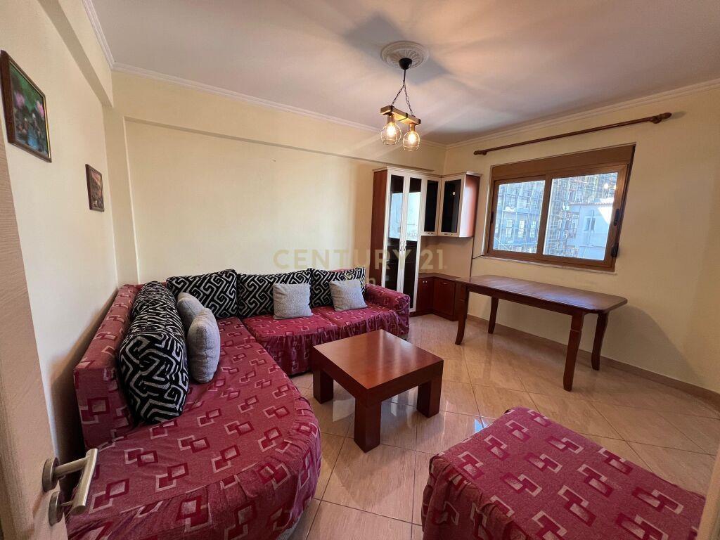 Shitet Apartament 2+1 Qendra e Durresit 94 000 €
