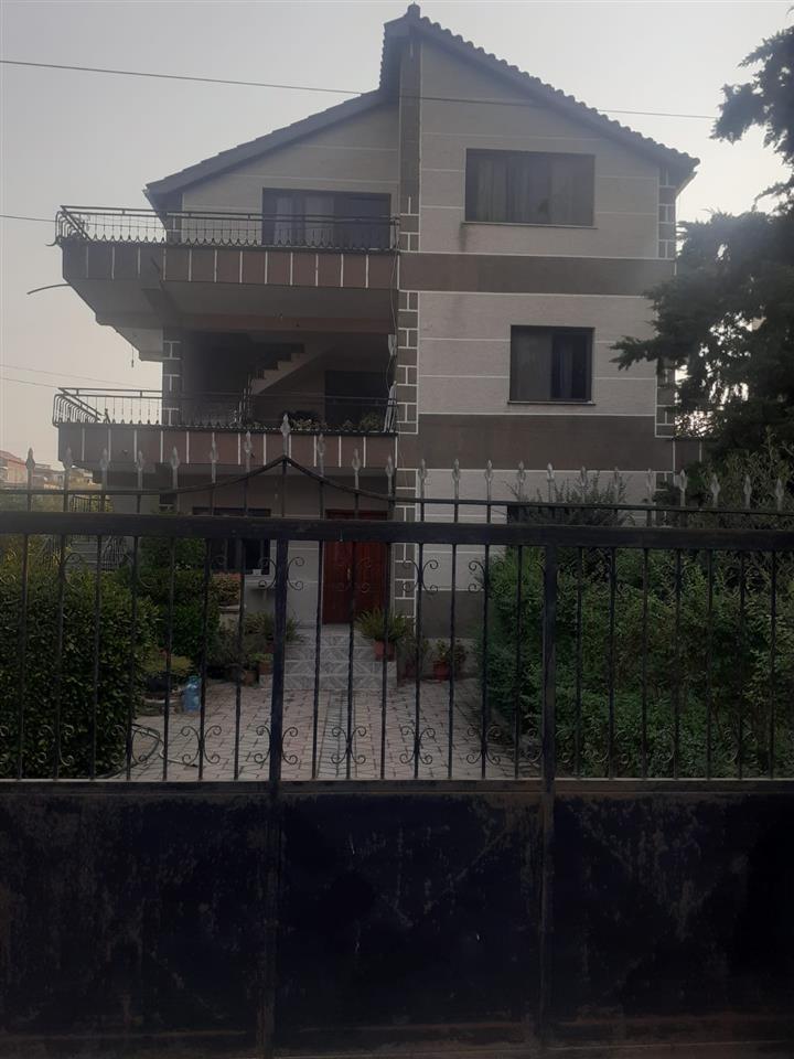 Shitet Shtepi private ne plazh durres