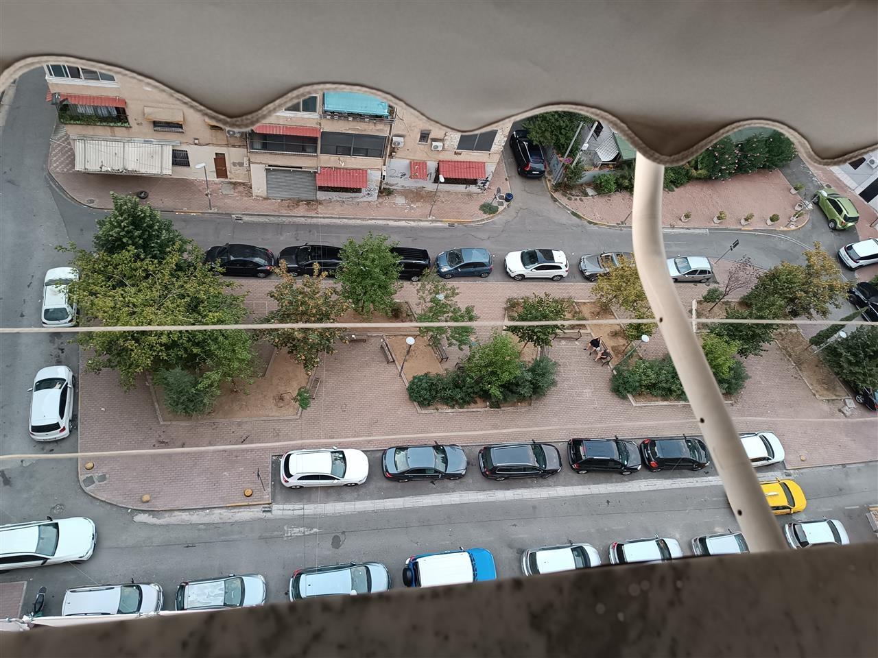 21 dhjetori 2+1 me qera e mobiluar 0694789111