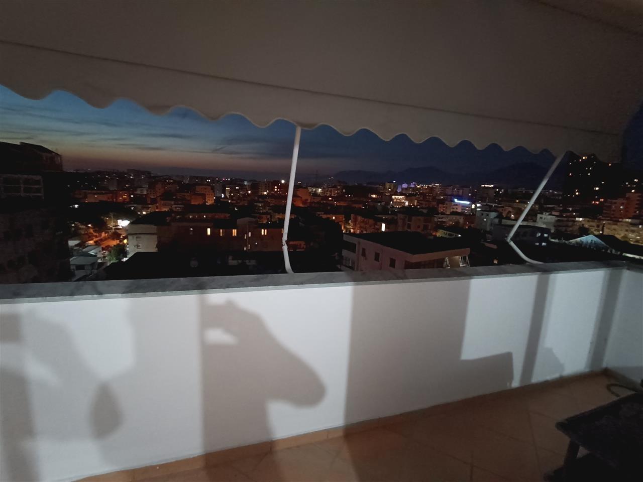 21 dhjetori 2+1 me qera e mobiluar 0694789111