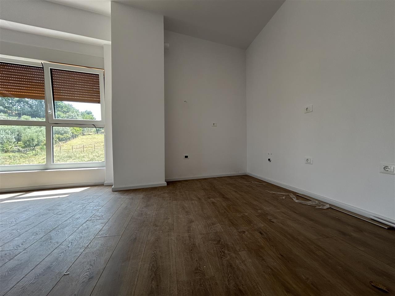 Shitet, Apartament 2+1+2, 90 m2, Ali Demi