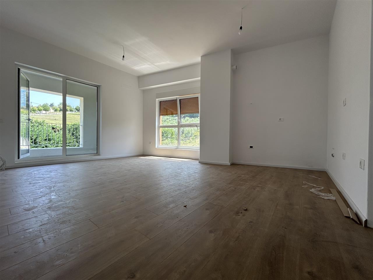 Shitet, Apartament 2+1+2, 90 m2, Ali Demi