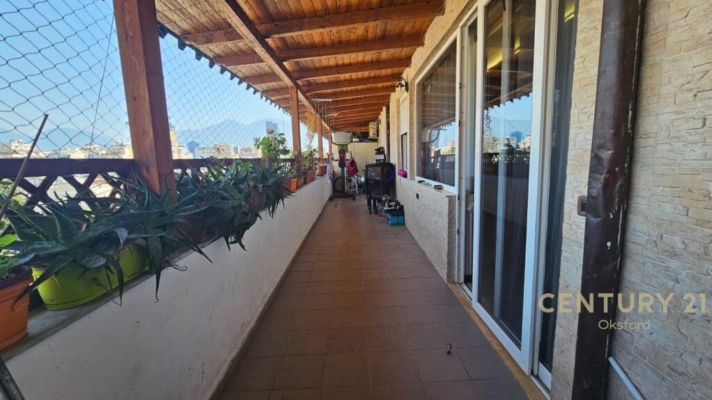 Shitet | Apartament 3+1+2+Post Parkimi | Ish Ekspozita