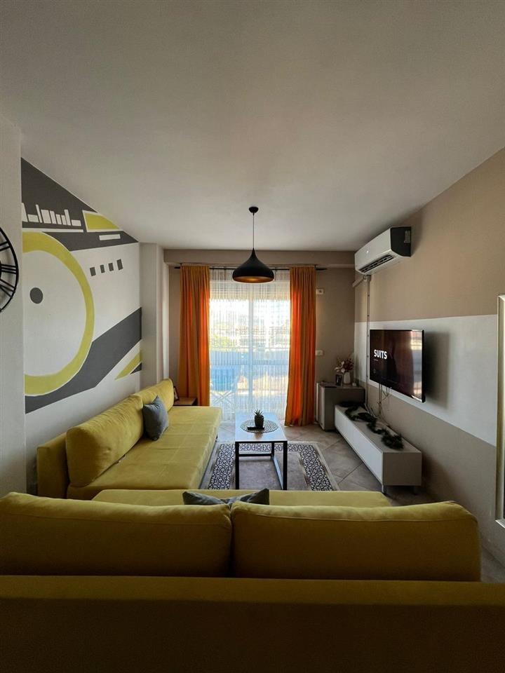JEPET ME QERA APARTAMENT 1+1 NE QENDER