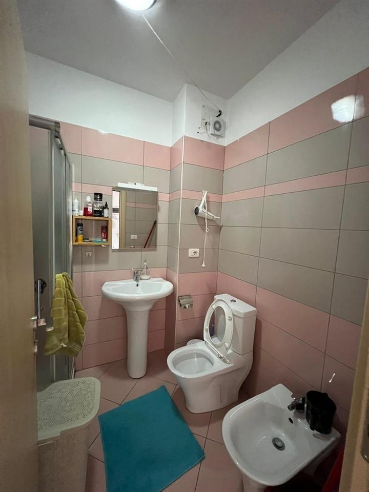 JEPET ME QERA APARTAMENT 1+1 NE QENDER