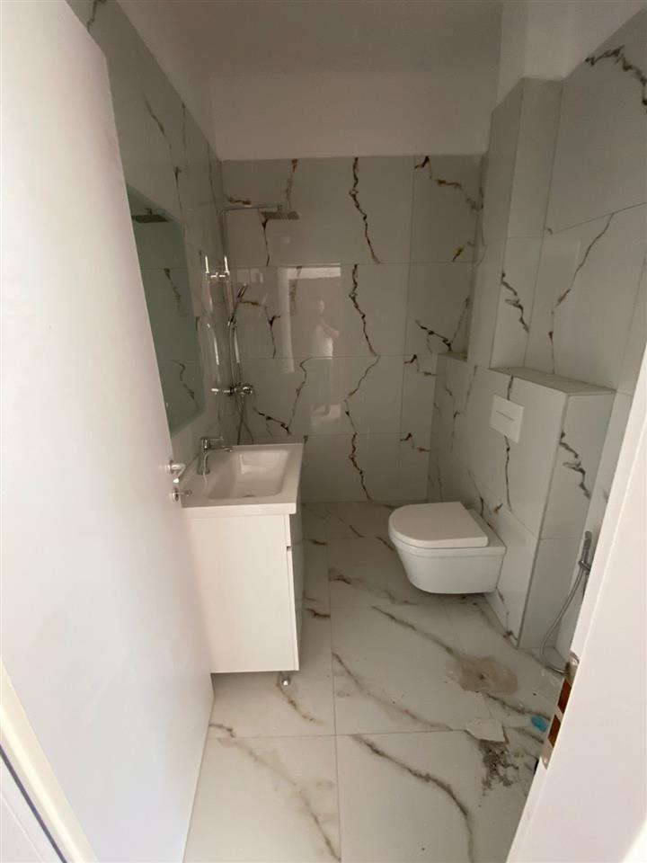 Shitet, Apartament 2+1, Fresku, Tiranë
