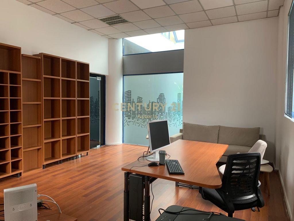 Qira Zyre 46 m² Sheshi Wilson 500 €