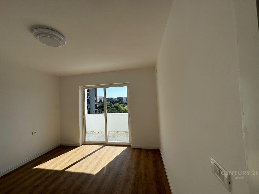 Shitet | Apartament 1+1 | Rruga e Dibrës | € 85 000 | 103m²