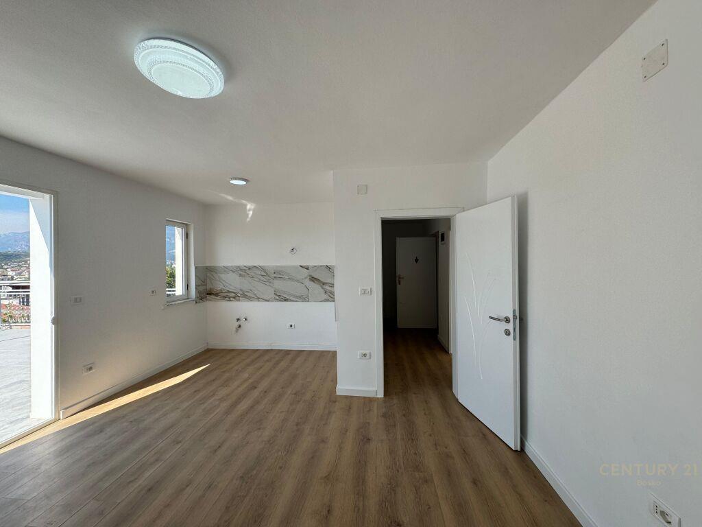 Shitet | Apartament 1+1 | Rruga e Dibrës | € 85 000 | 103m²