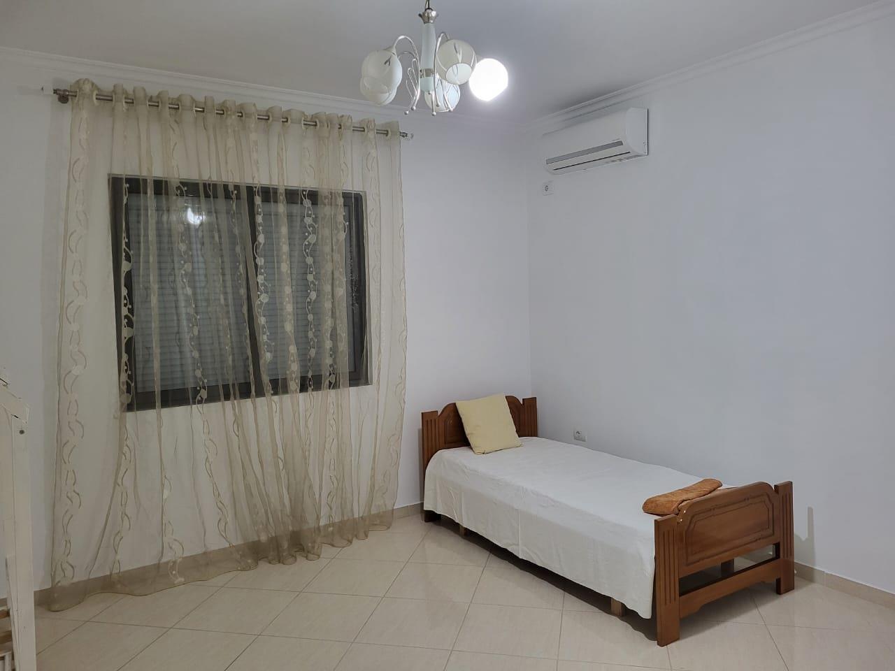 Jepet 3+1+2 me qera prane TEGUT