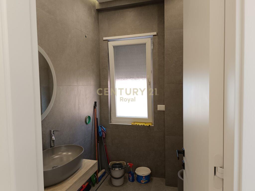 Qira Apartament 2+1+2 2000 € 9 Kateshet 140 m²